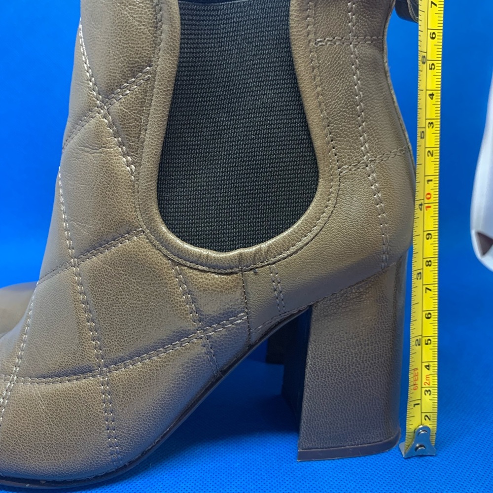NINE WEST Leather Quilted High Heel Ankle Slip On Boots Booties Women's Size 6M. - Picture 9 of 10
